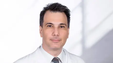 Portrait von Dr. Patrick Nonell