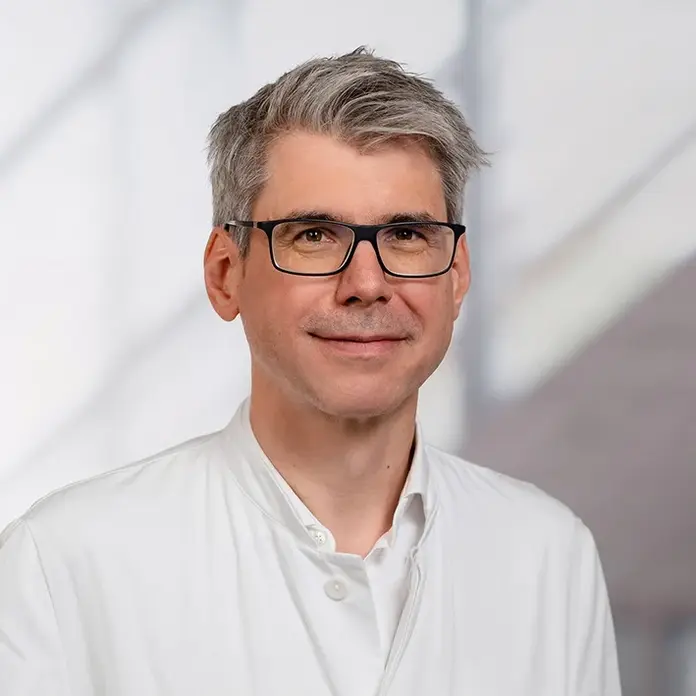 Foto-Portrait von Prof. Dr. Alexander Dechêne