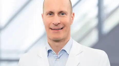 Foto-Portrait von Prof. Dr. Thomas Deneke