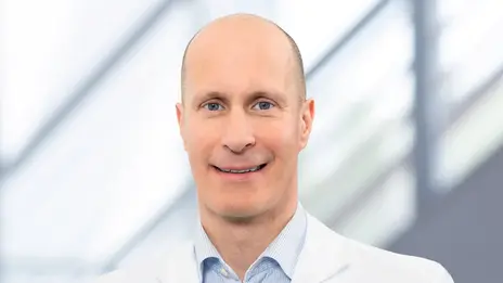 Foto-Portrait von Prof. Dr. Thomas Deneke